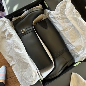 NIB Banana Republic's Buckle Strap Rainboot, Black, Size 10